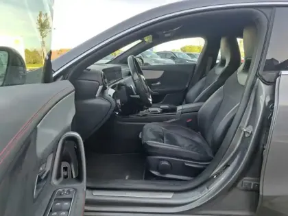 Photo 11 Mercedes CLA  200 Coupé AMG Line 