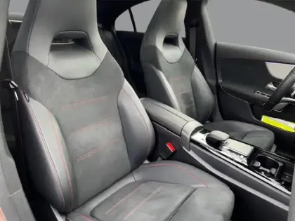 Photo 53 Mercedes CLA  220 d AMG Line