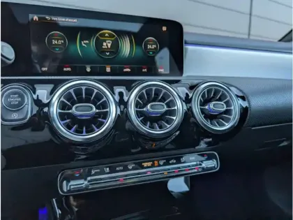 Photo 5 Mercedes CLA  200