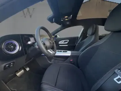 Photo 17 Mercedes CLA  200 AMG Line