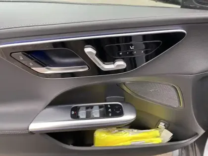 Photo 18 Mercedes Classe C  220 d Berline AMG Lin