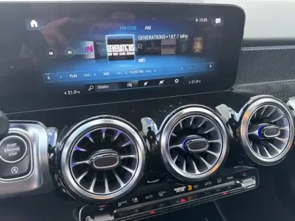 Photo 27 Mercedes GLB 200 d AMG Line