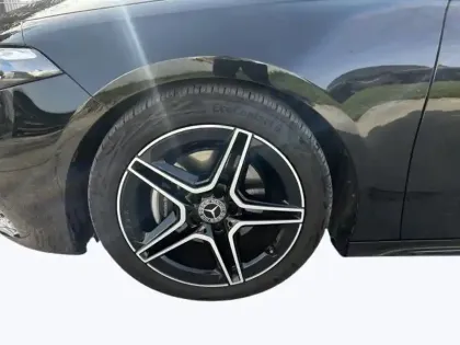 Photo 8 Mercedes Classe A 200 d AMG Line