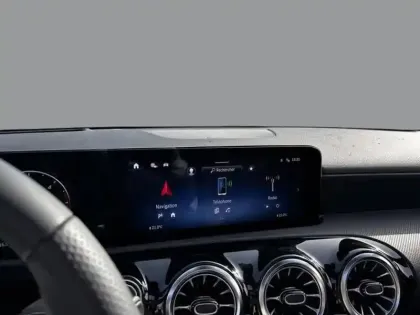 Photo 13 Mercedes Classe A 200 d AMG Line