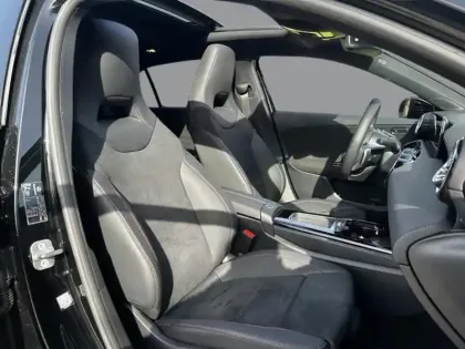 Photo 19 Mercedes Classe A 200 d AMG Line