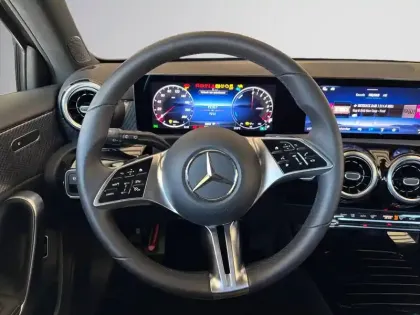 Photo 11 Mercedes Classe A 250 e Hybrid EQ Progressive Li