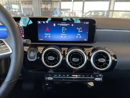 Photo 15 Mercedes Classe A 250 e Hybrid EQ Progressive Li