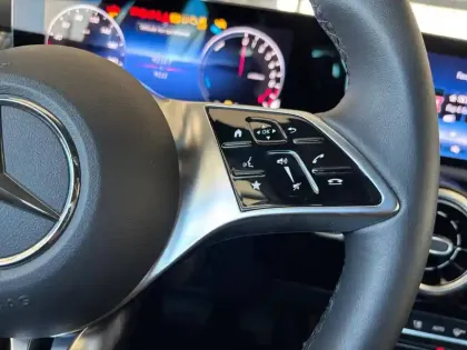 Photo 13 Mercedes Classe A 250 e Hybrid EQ Progressive Li