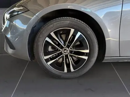 Photo 8 Mercedes Classe A 250 e Hybrid EQ Progressive Li
