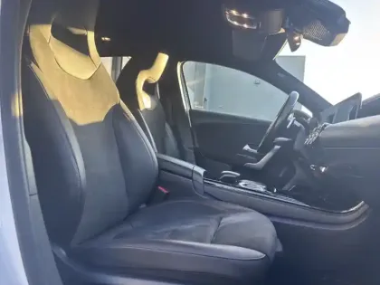 Photo 22 Mercedes Classe A 220 d AMG Line