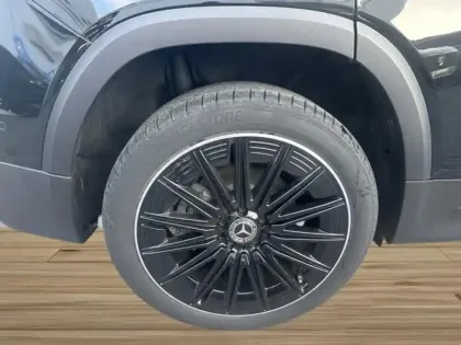 Photo 8 Mercedes GLB 200 d AMG Line