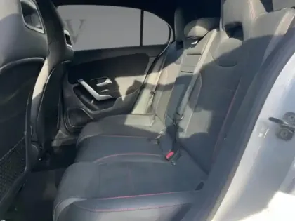 Photo 12 Mercedes Classe A 180 d AMG Line