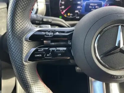 Photo 9 Mercedes Classe A 180 d AMG Line