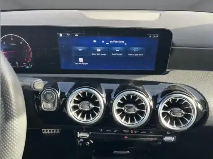 Photo 10 Mercedes Classe A 180 d AMG Line