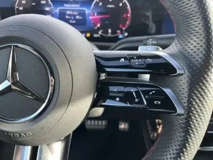 Photo 7 Mercedes Classe A 180 d AMG Line