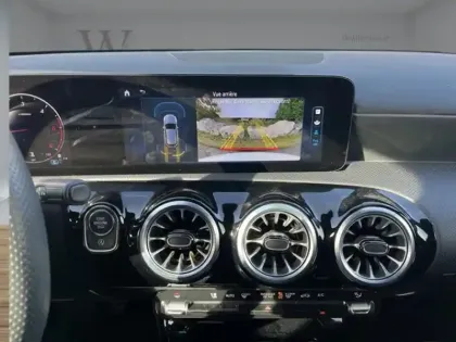 Photo 11 Mercedes Classe A 180 d AMG Line