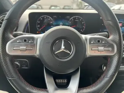 Photo 9 Mercedes GLB 200 AMG Line