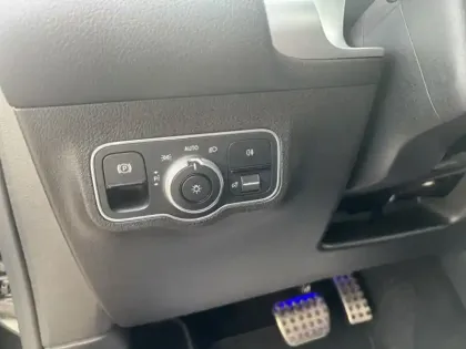 Photo 6 Mercedes GLB 200 AMG Line