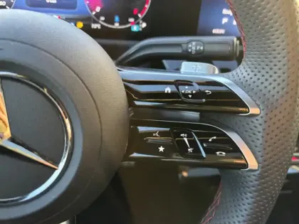 Photo 14 Mercedes Classe A 200 d AMG Line