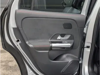 Photo 30 Mercedes GLA Gén. II (H247) Ph2 AMG Line 5