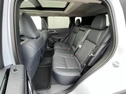 Photo 10 Mitsubishi Outlander 2.4 MIVEC Phev 306 4WD Instyle