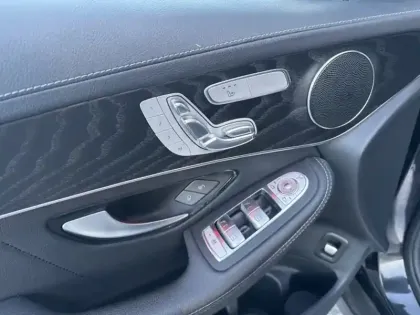 Photo 21 Mercedes Classe GLC GLC 220 d 4MATIC Coupé AMG Lin