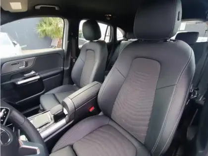 Photo 6 Mercedes EQA 250+ Progressive Line