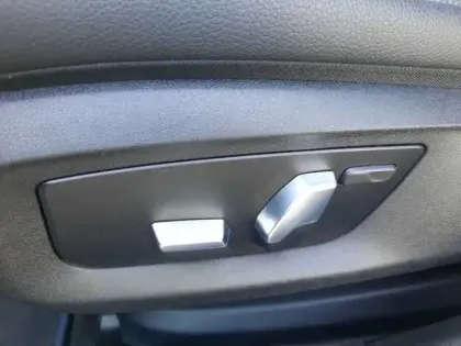 Photo 21 BMW Serie 5 M550 d 3.0 400 ch xDrive 