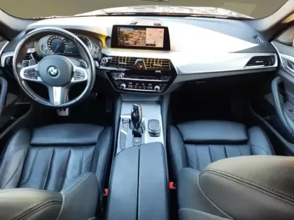 Photo 10 BMW Serie 5 M550 d 3.0 400 ch xDrive 