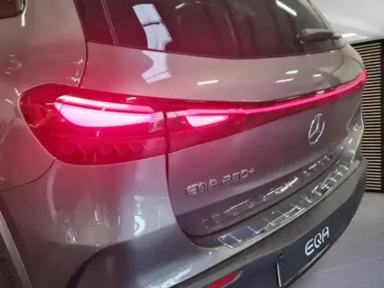 Photo 19 Mercedes EQA Gén. I (H243) Ph2 Base 5