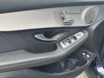 Photo 13 Mercedes Classe GLC GLC 300e 4MATIC SUV AMG Line