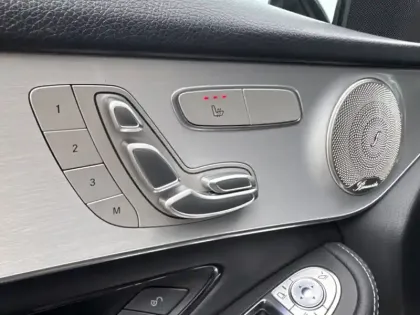 Photo 14 Mercedes Classe GLC GLC 300e 4MATIC SUV AMG Line