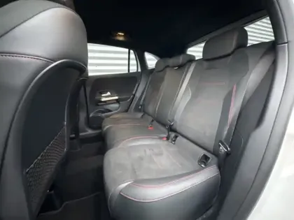 Photo 14 Mercedes GLA 220 d 4MATIC AMG Line