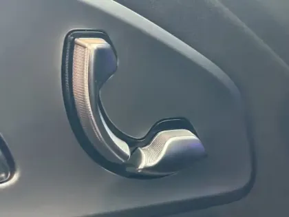 Photo 18 Mercedes CLA  350 4MATIC avec technologi