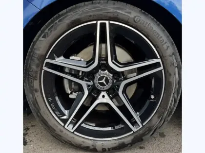 Photo 7 Mercedes Classe A 200 d AMG Line