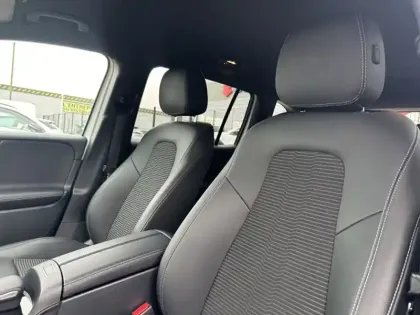 Photo 19 Mercedes GLB 200 d Progressive Line