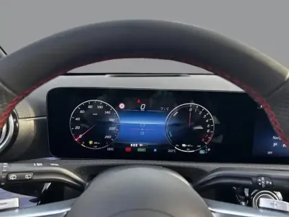 Photo 10 Mercedes Classe A 250 e Hybrid EQ AMG Line
