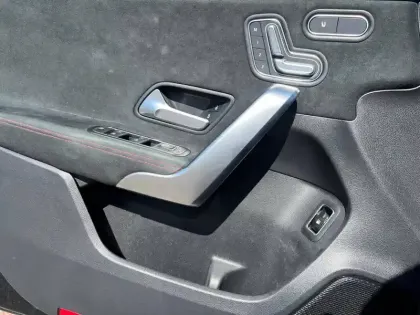 Photo 21 Mercedes Classe A Gén. IV (W177) Ph2 AMG Line 5