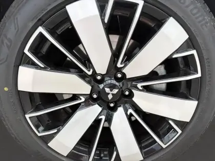 Photo 11 Mitsubishi Outlander Gén. IV Ph1 Instyle 5