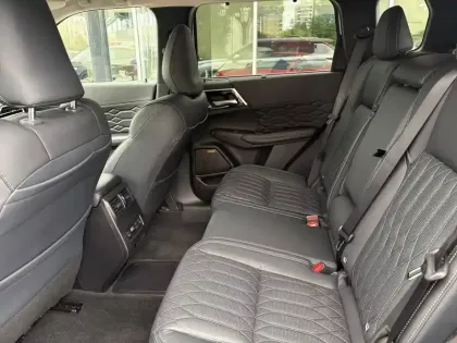 Photo Mitsubishi Outlander 2.4 Mivec Phev 306 4wd Instyle