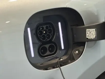 Photo 20 Mercedes Classe E EQE 300 AMG Line