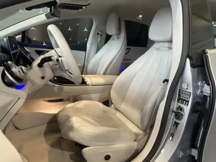 Photo 11 Mercedes Classe E EQE 300 AMG Line