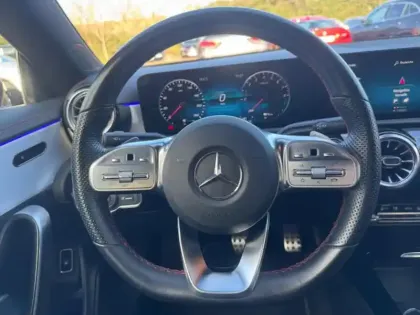 Photo 11 Mercedes CLA  250 e Coupé AMG Line