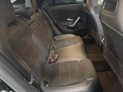 Photo 8 Mercedes CLA  200 d Coupé AMG Line