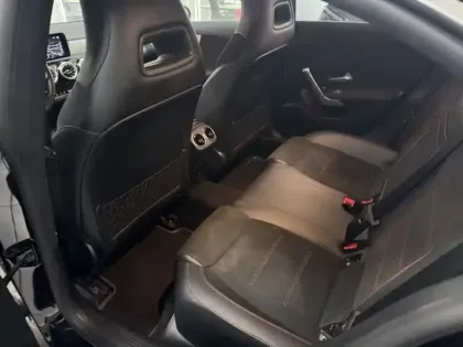 Photo 14 Mercedes CLA  200 d Coupé AMG Line