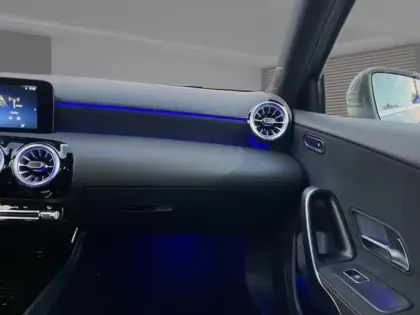 Photo 13 Mercedes Classe A 180 AMG Line