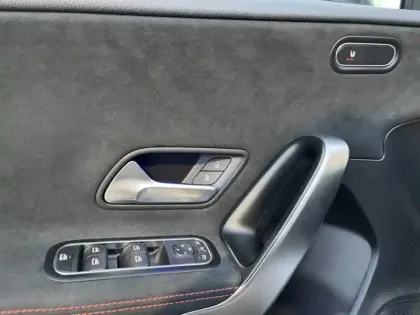 Photo 9 Mercedes Classe A 180 AMG Line