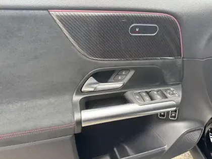 Photo 7 Mercedes GLA 250 e AMG Line