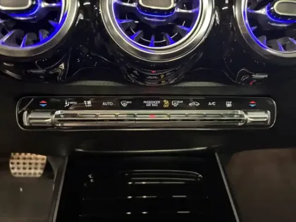 Photo 12 Mercedes Classe B 250 AMG Line