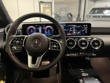Photo 37 Mercedes Classe A 250 e Berline Progressive Line